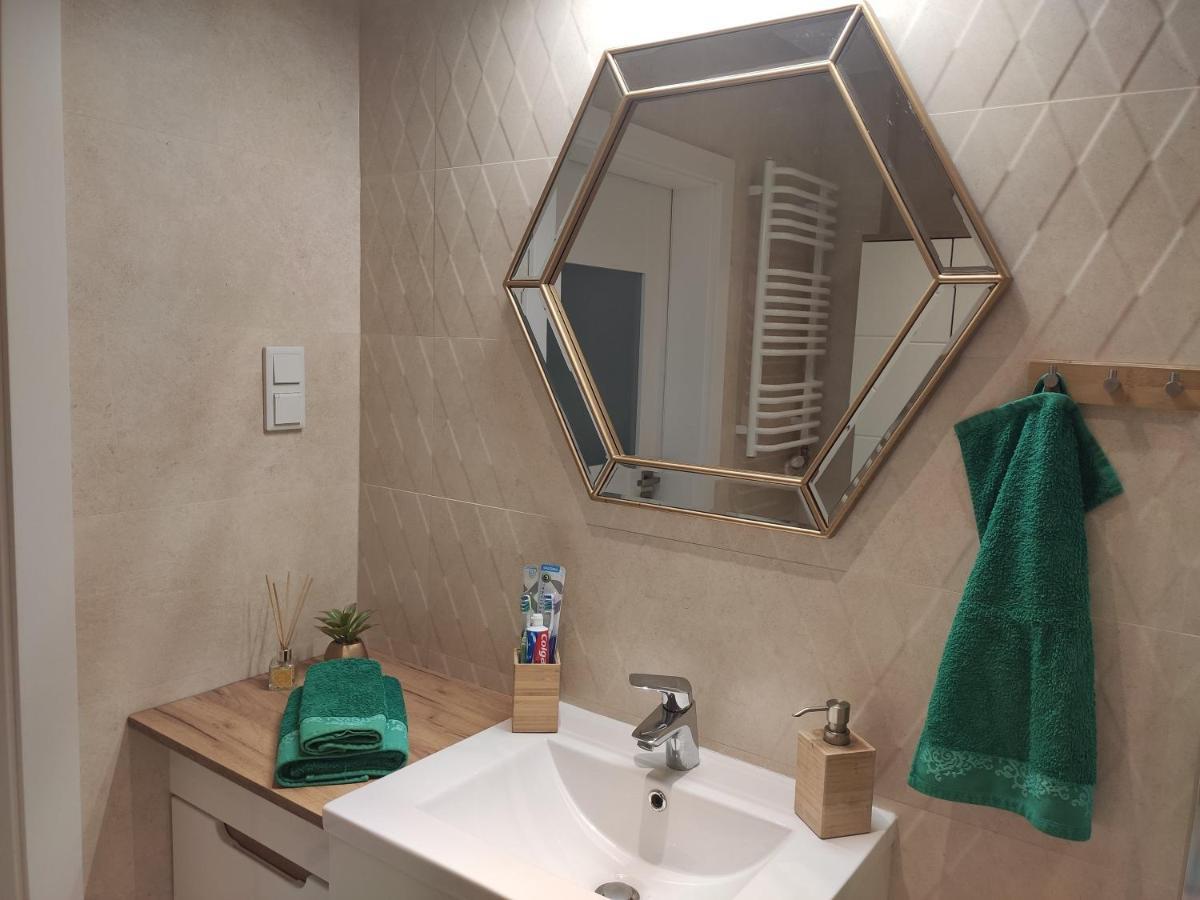 Przytulny Apartament Z Ogrodkiem Kraków Eksteriør billede